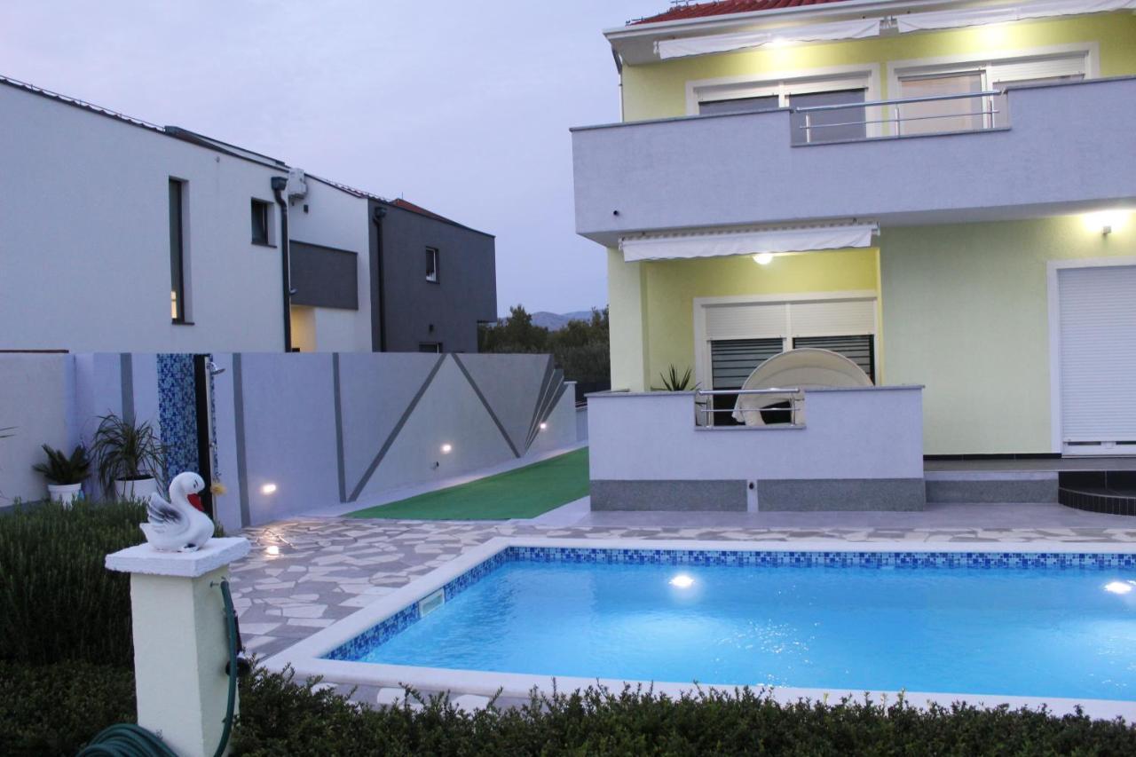 Holiday Home Villa Anny Brodarica  Luaran gambar