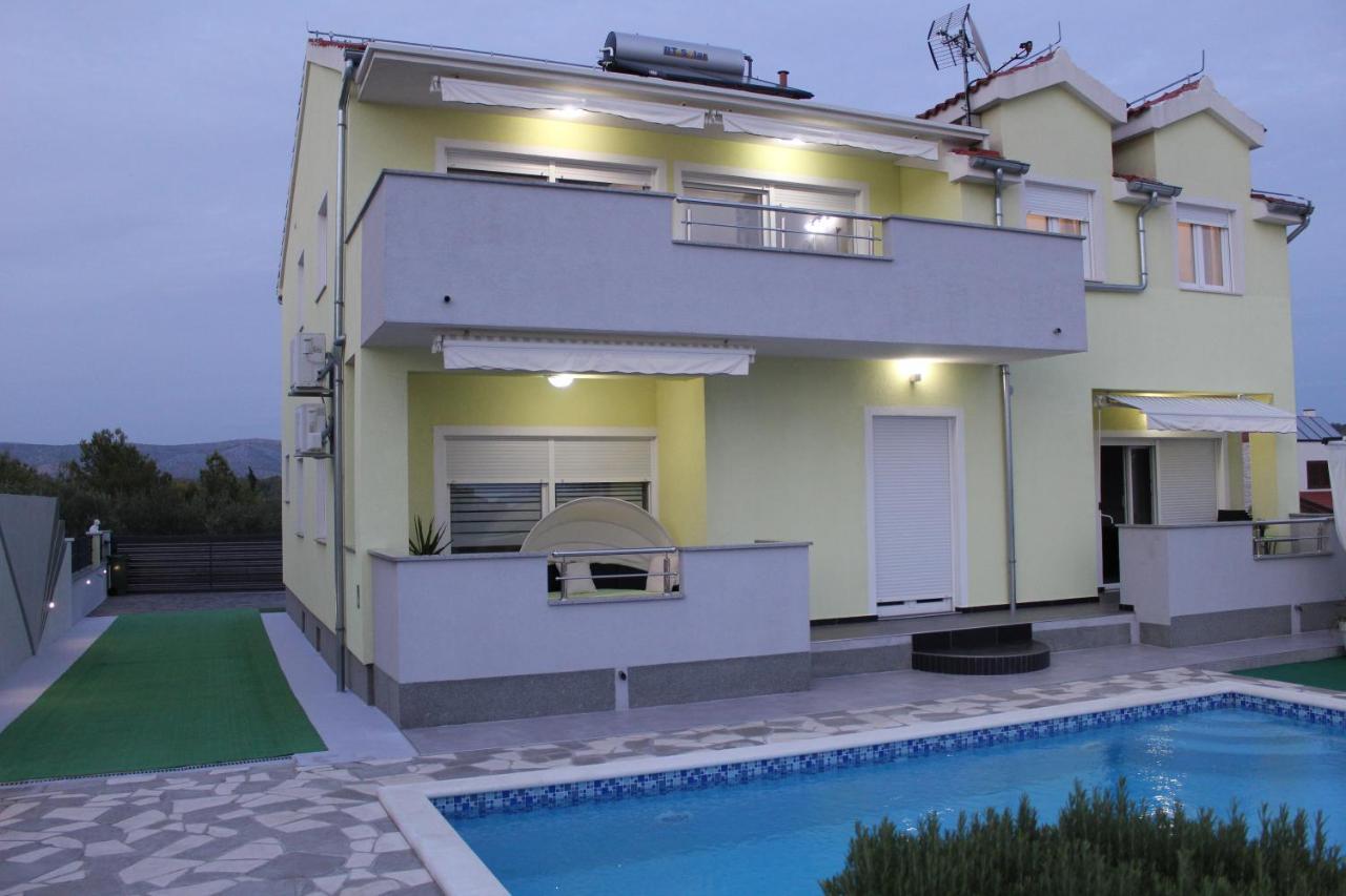 Holiday Home Villa Anny Brodarica  Luaran gambar